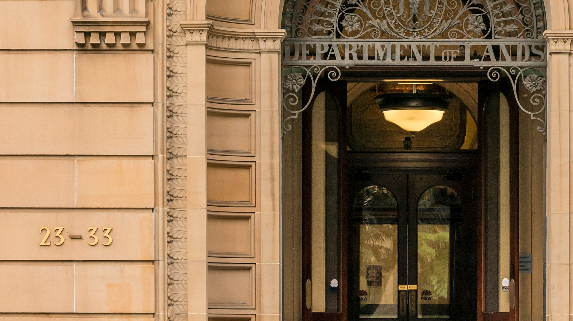 The Lands by Capella background